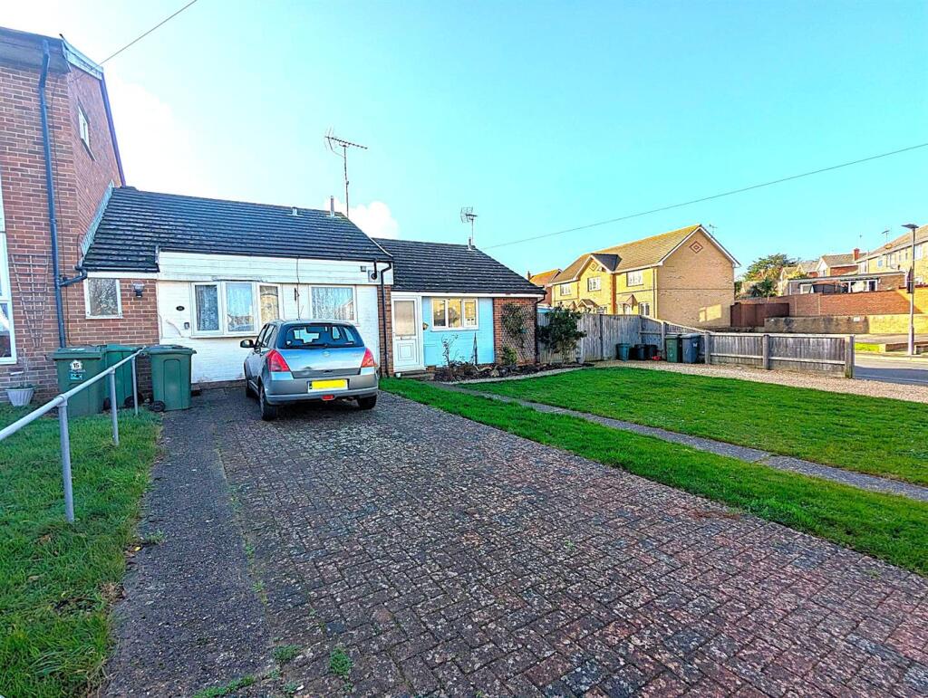 Main image of property: Sea Close, Lake