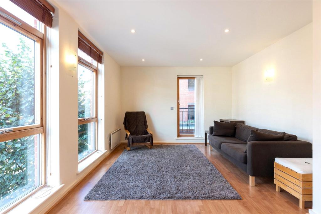 2 bedroom apartment for sale in Crown Street, Reading, Berkshire, RG1