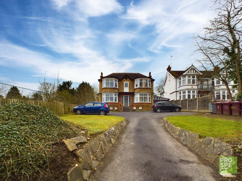 4 bedroom detached house for sale in Oxford Road, Tilehurst, Reading, Berkshire, RG31