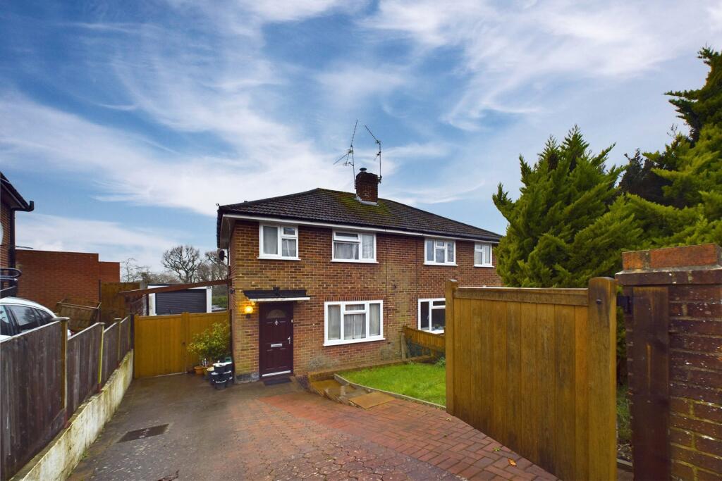 3 bedroom semi-detached house