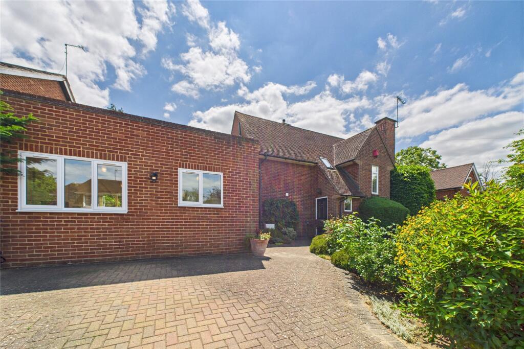 Main image of property: Wellington Avenue, Reading, Reading, Berkshire, RG2