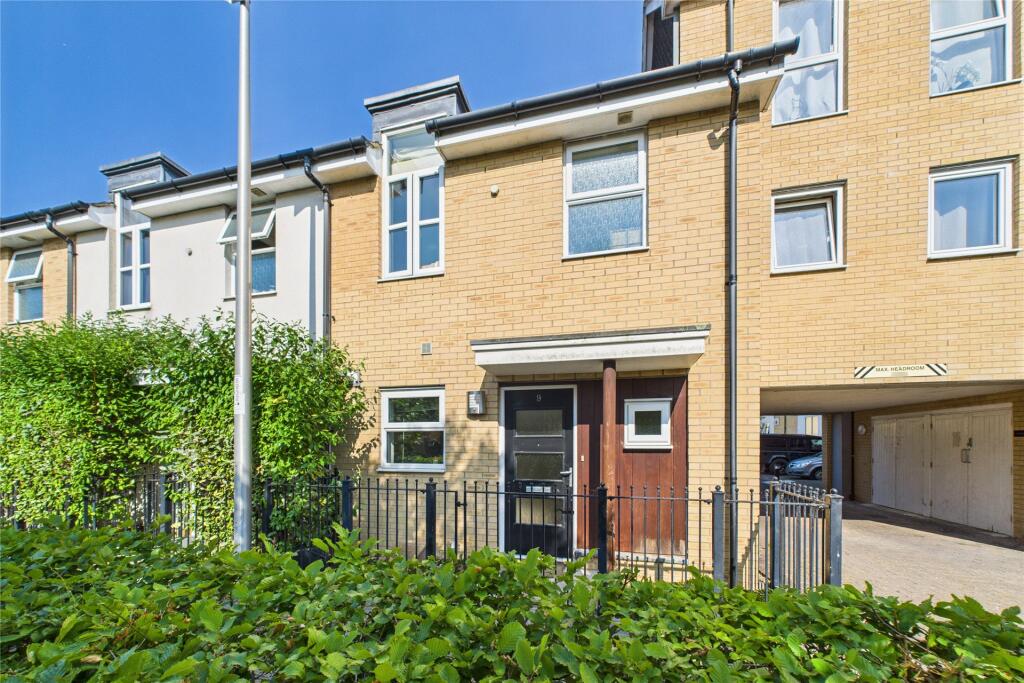 Main image of property: Whale Avenue, Reading, Berkshire, RG2