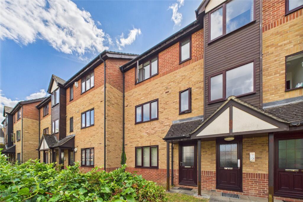 Main image of property: East Street, Reading, Berkshire, RG1