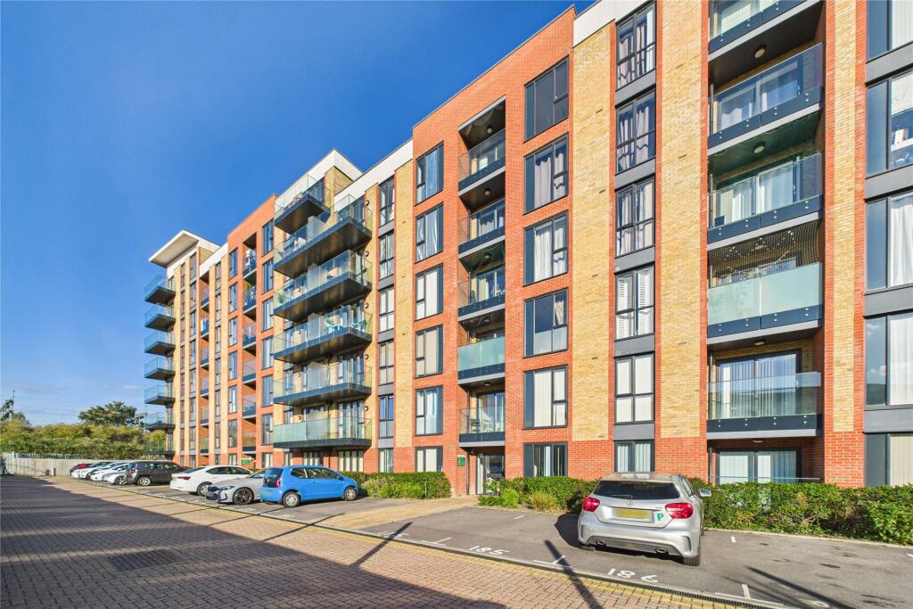 Main image of property: Oscar Wilde Road, Reading, Bekrshire, RG1