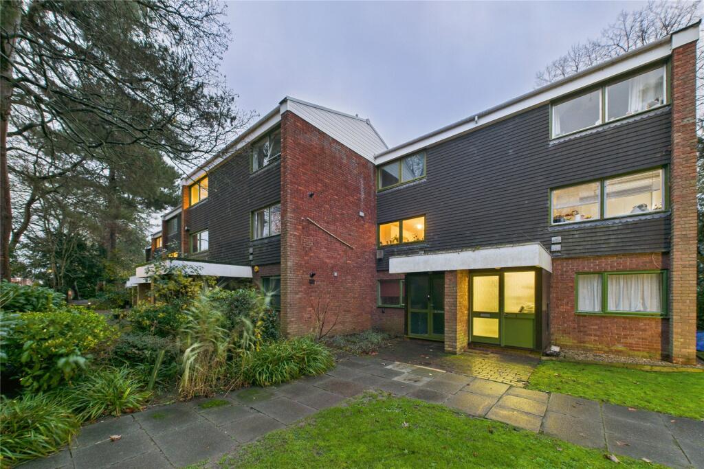 Main image of property: Parkside Road, Reading, Berkshire, RG30