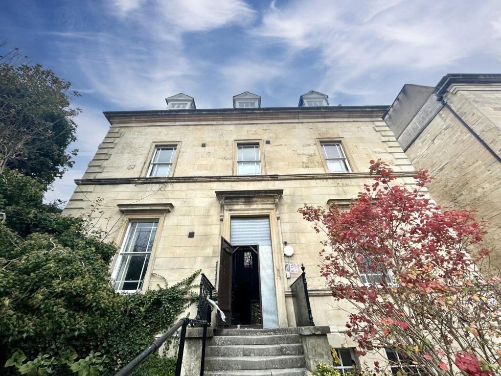 Main image of property: Kings Road, Reading, Berkshire, RG1