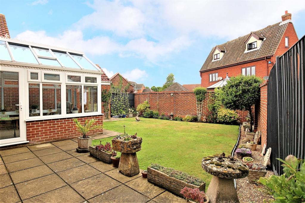 3 bedroom detached house for sale in Heritage Green, Kessingland