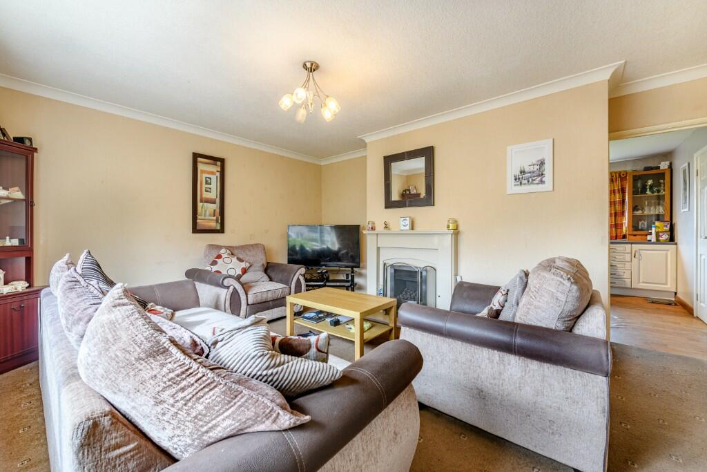 3 bedroom semidetached house for sale in Northfields Avenue, Settle