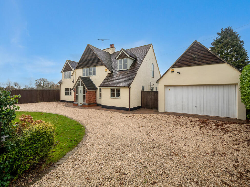 5 bedroom detached house for sale in Cawston Lane, Dunchurch