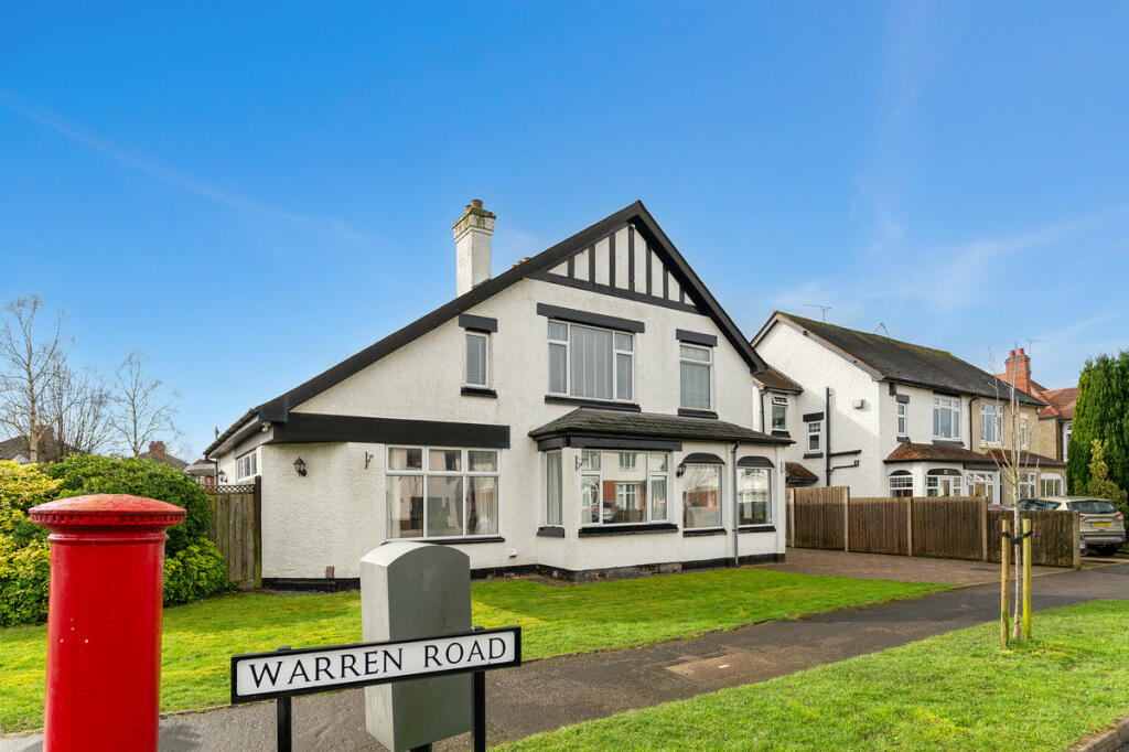 Main image of property: Warren Road Rugby, Warwickshire, CV22 5LG