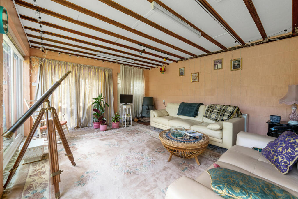 Additional property image - Biggin Hall Lane Thurlaston, Rugby, CV23 9LD