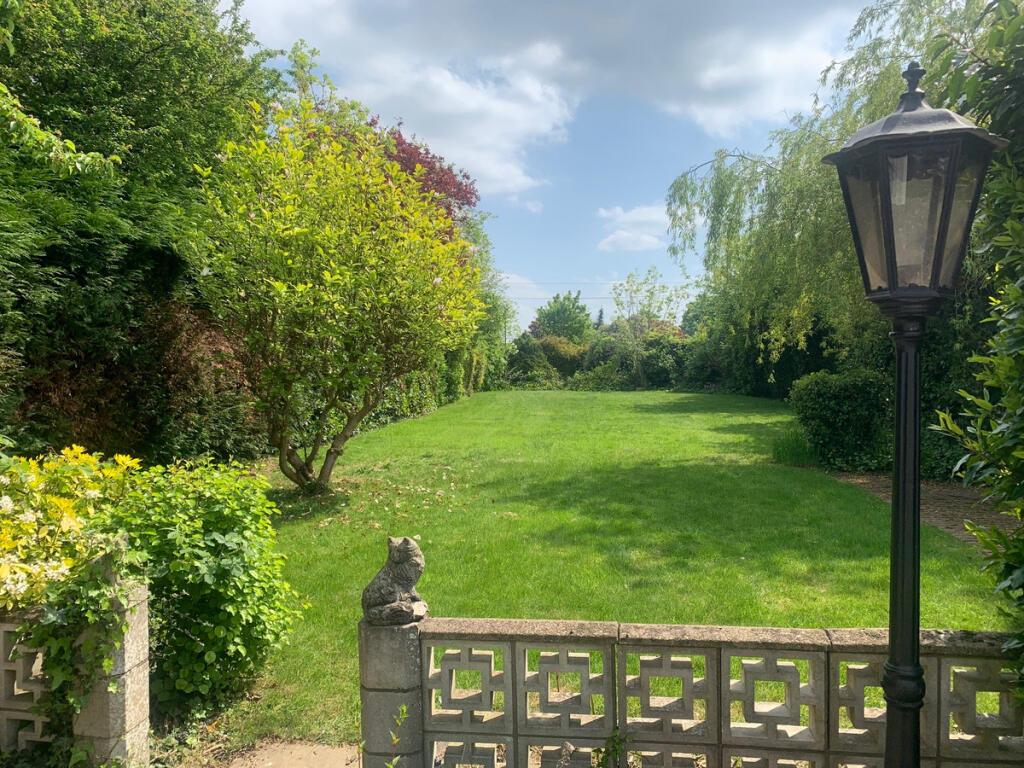 Main image of property: Ashlawn Road, Rugby, Warwickshire CV22 5ET
