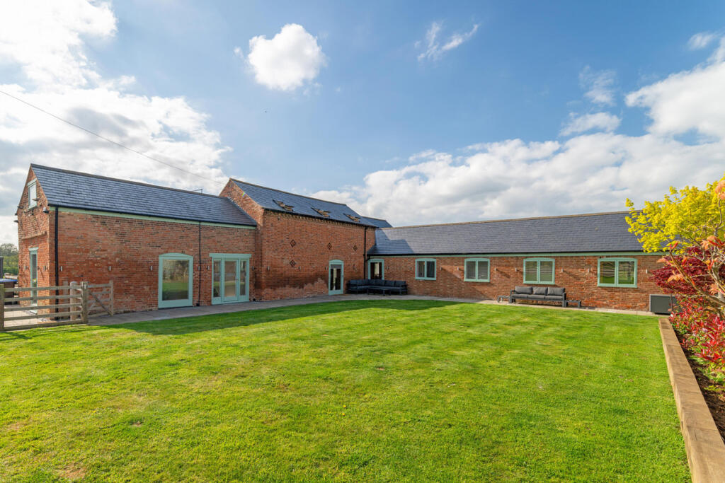 Main image of property: Leicester Road, Lutterworth, LE17 4LX