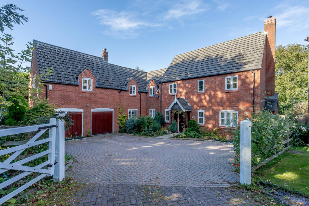 Main image of property: Hunters Moon, Flecknoe, Rugby Warwickshire CV23 8BD