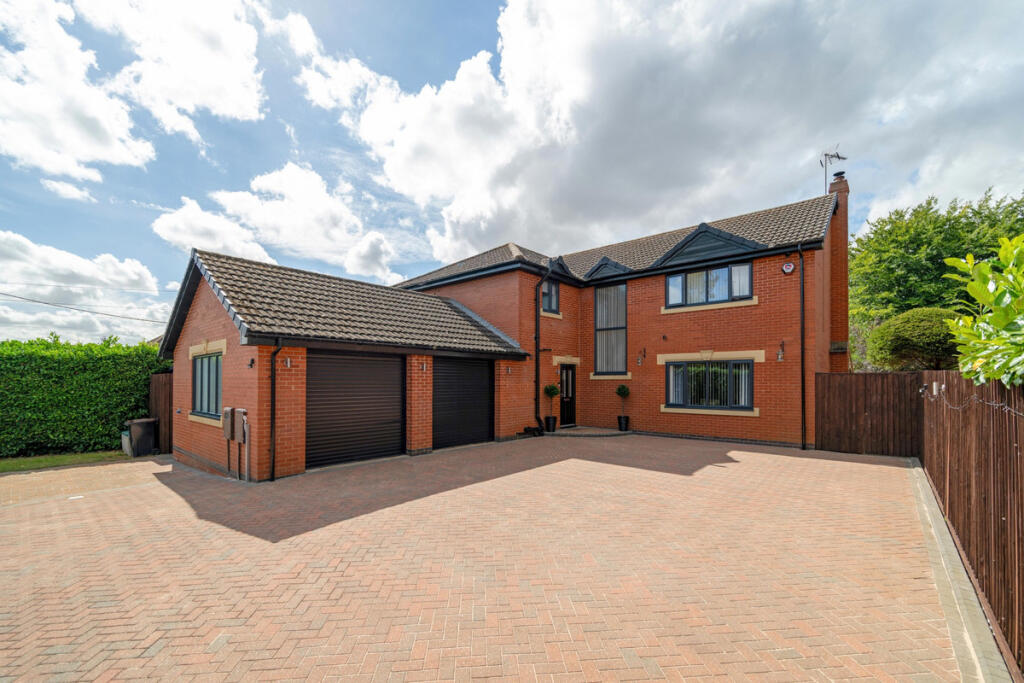 Main image of property: Ashby Road, Daventry, Northamptonshire NN11 9QD