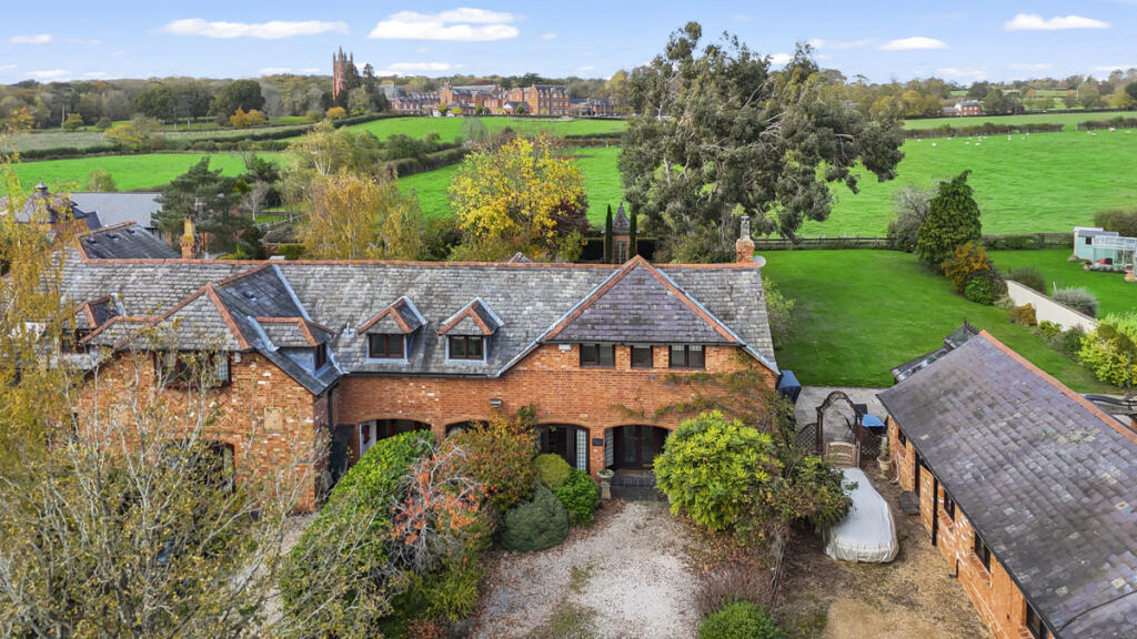 Main image of property: Leamington Road, Princethorpe, Rugby Warwickshire CV23 9PU