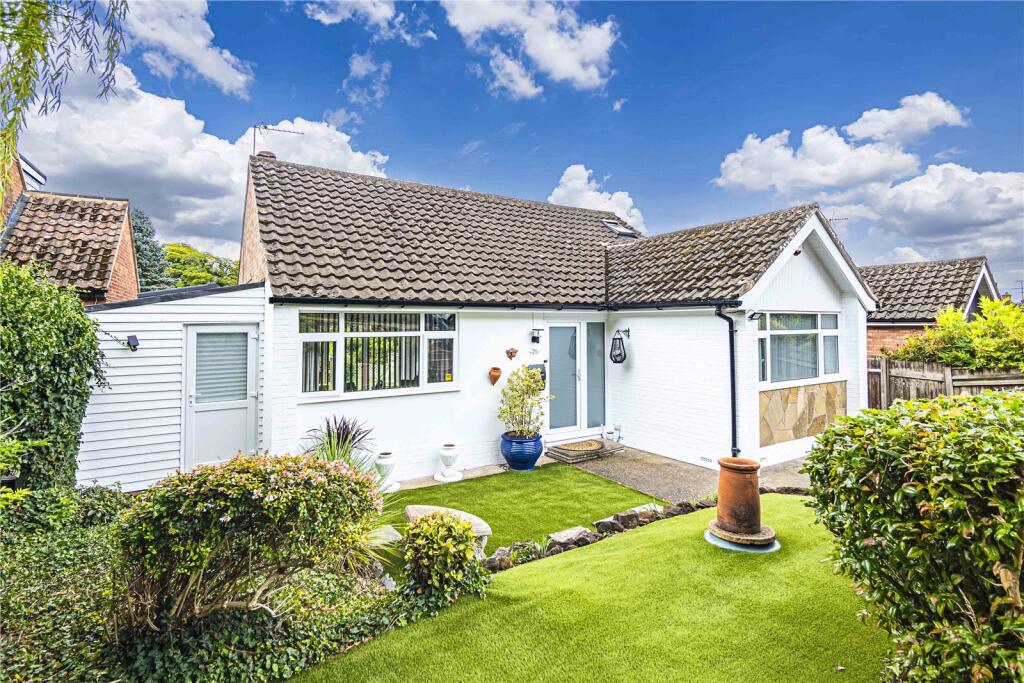 Main image of property: Brownlow Rise, Totternhoe, Central Bedfordshire, LU6