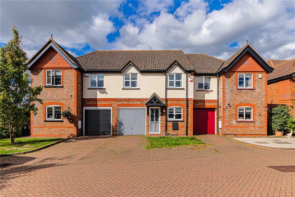 Main image of property: Lords Mead, Eaton Bray, Central Bedfordshire, LU6