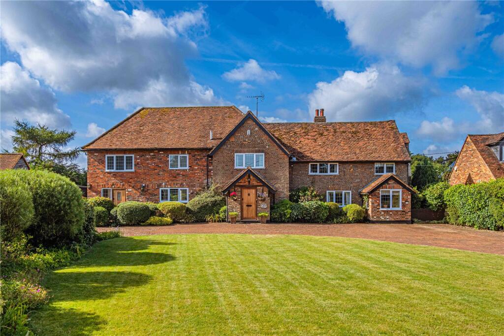 Main image of property: Main Road North, Dagnall, Buckinghamshire, HP4