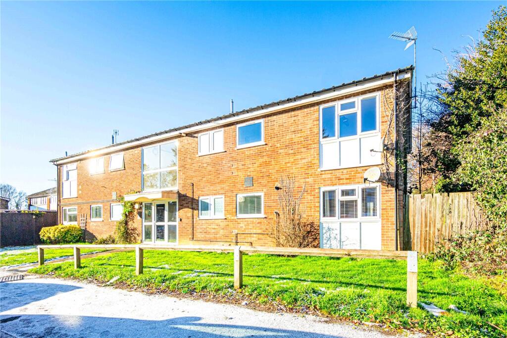 Main image of property: Plewes Close, Kensworth, Central Bedfordshire, LU6