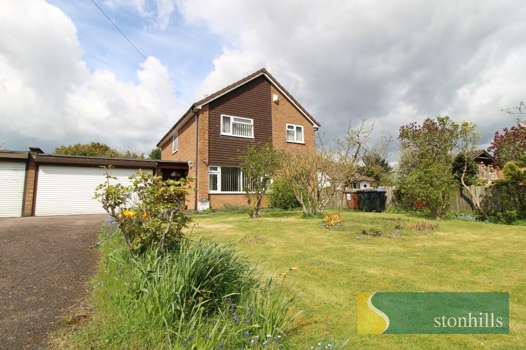 4 bedroom detached house for sale in Staverton Road Daventry