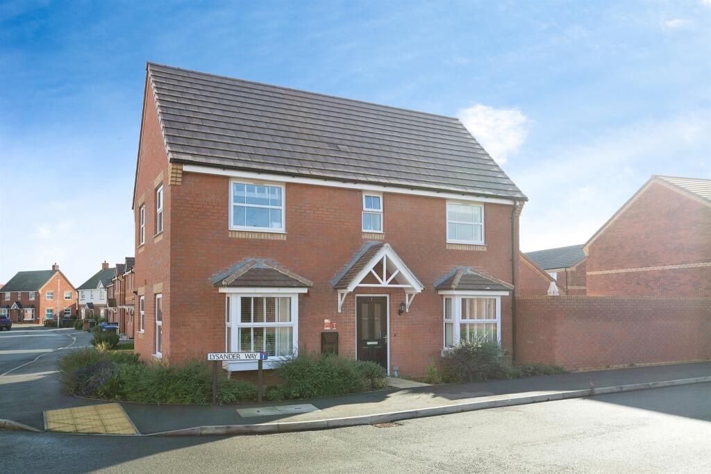 3 bedroom detached house for sale in Lysander Way, Southam, CV47