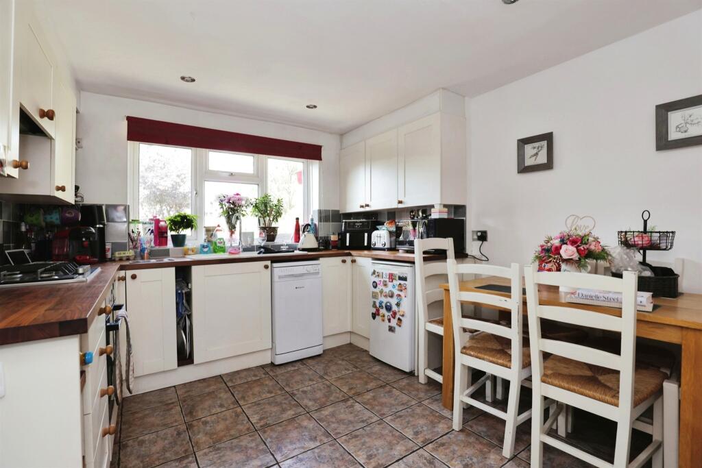 Additional property image - Marton Road, Long Itchington, Southam
