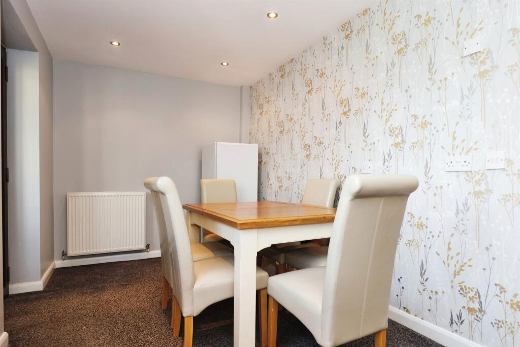 Additional property image - Bascote Rise, Southam