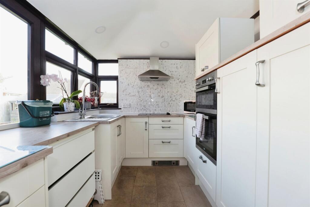 Additional property image - Bascote Rise, Southam