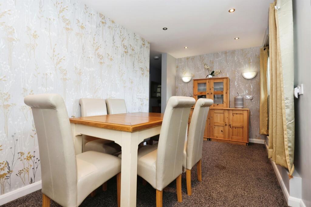 Additional property image - Bascote Rise, Southam
