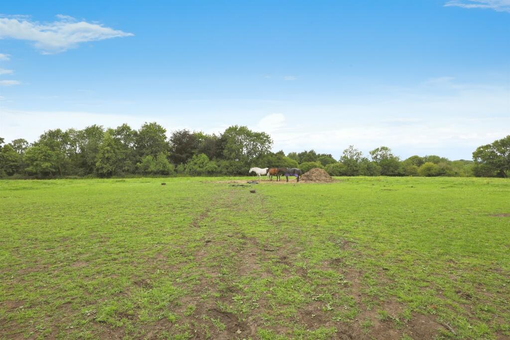 Additional property image - The Bull Ring, Harbury, Leamington Spa