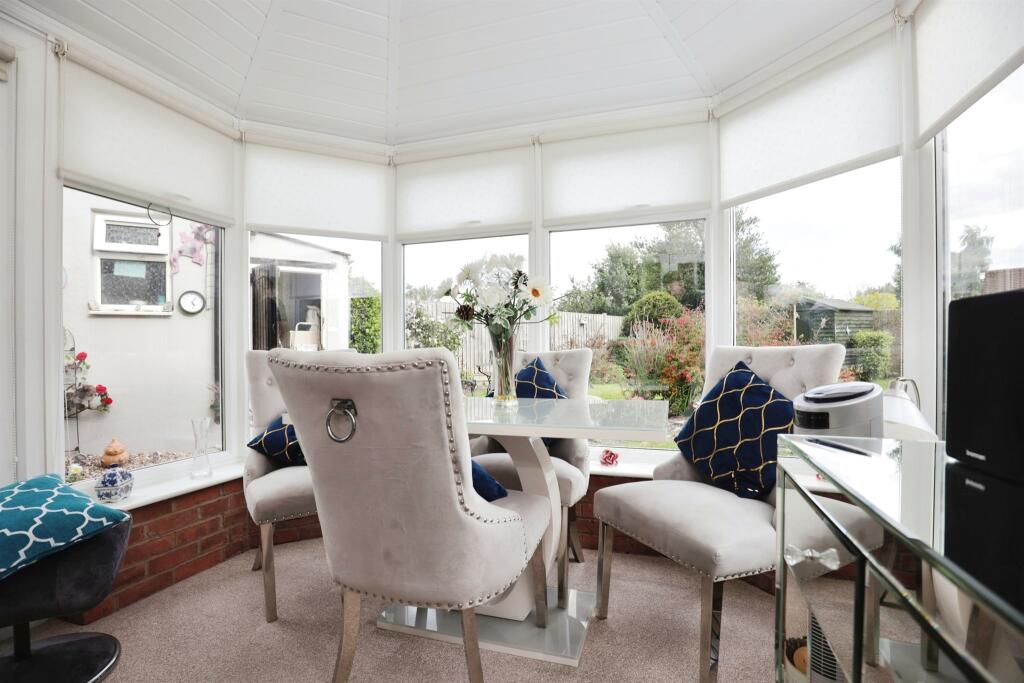 Additional property image - South Parade, Harbury, Leamington Spa