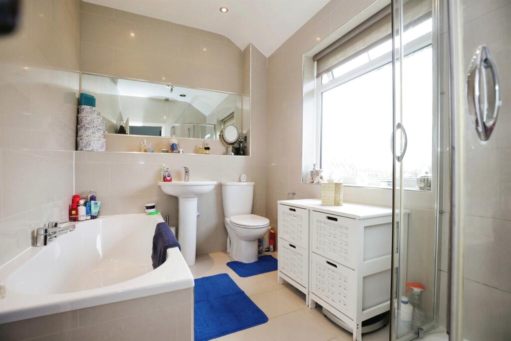 Additional property image - South Parade, Harbury, Leamington Spa