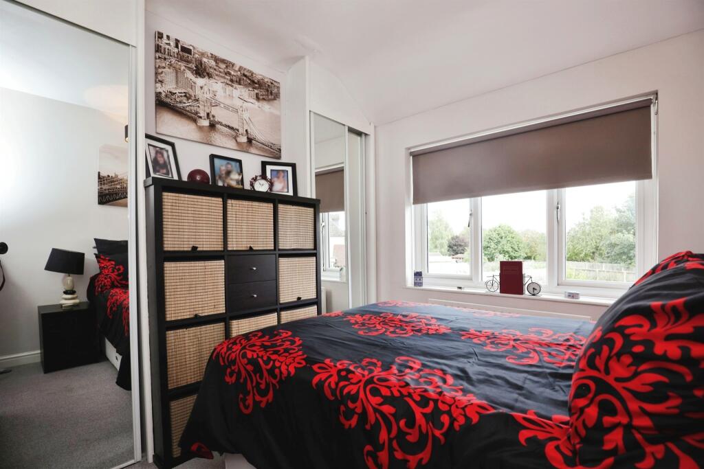 Additional property image - South Parade, Harbury, Leamington Spa
