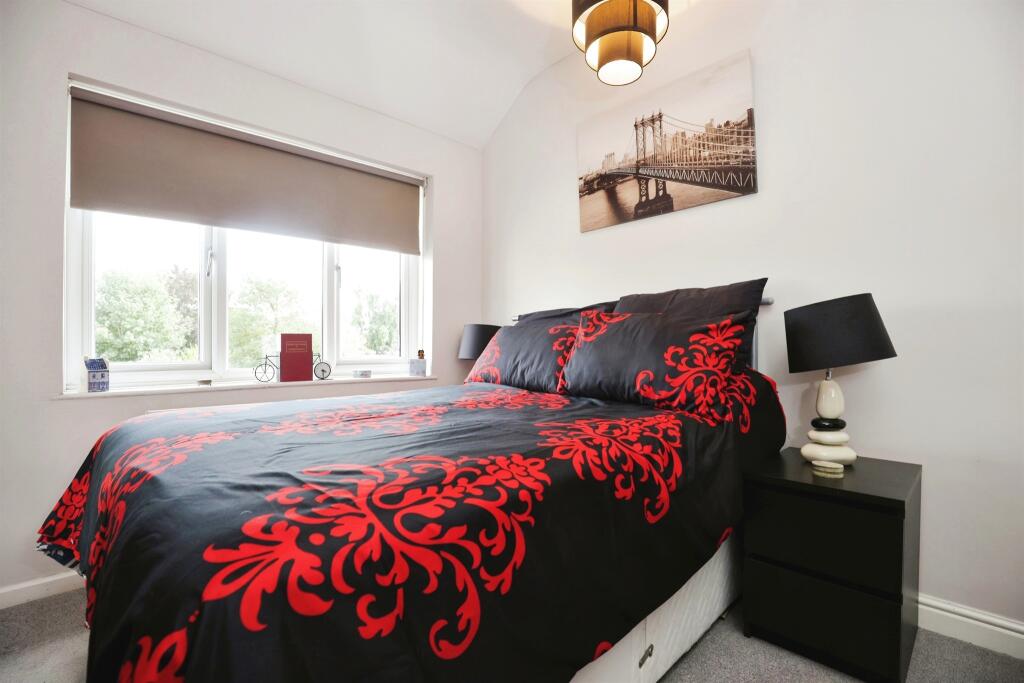 Additional property image - South Parade, Harbury, Leamington Spa