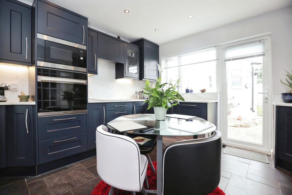 Additional property image - South Parade, Harbury, Leamington Spa