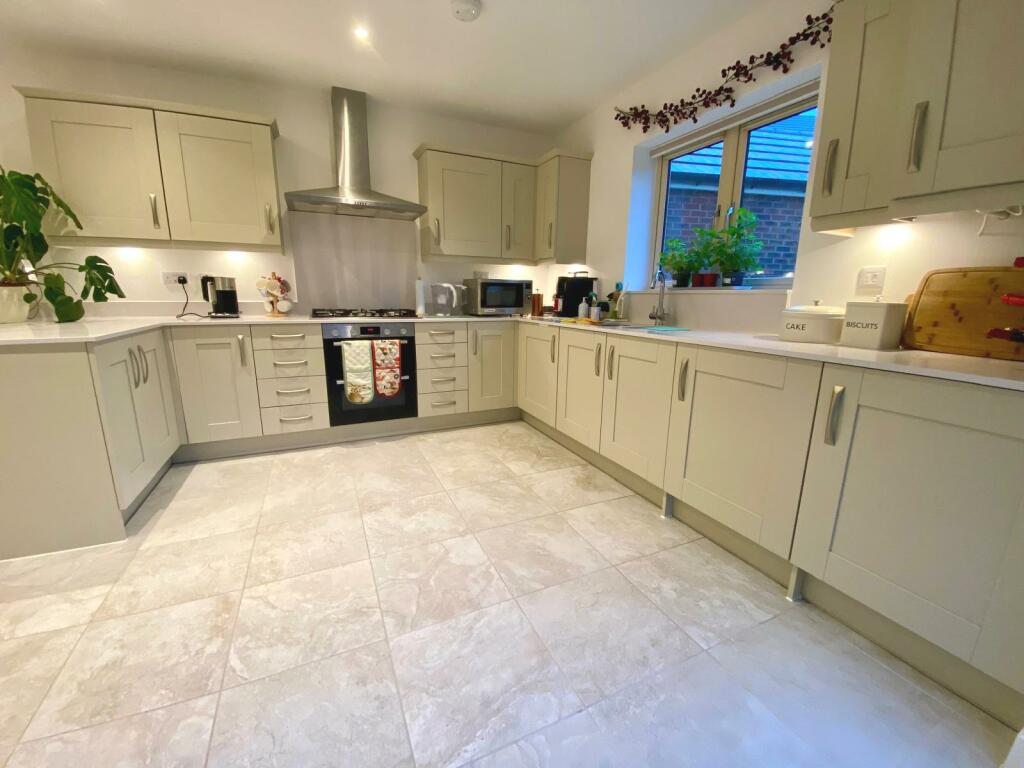 Additional property image - Raleigh Avenue, Temple Herdewyke, Southam