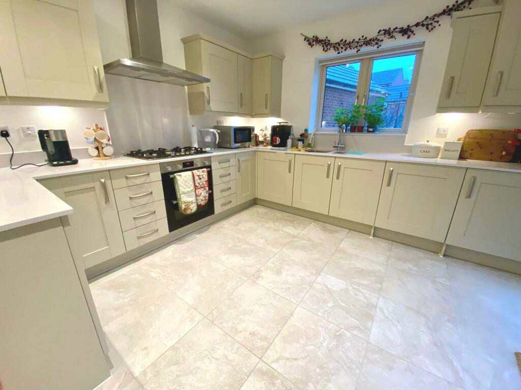Additional property image - Raleigh Avenue, Temple Herdewyke, Southam
