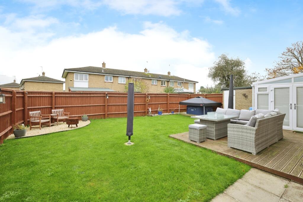 Additional property image - Byron Walk, Temple Herdewyke, Southam