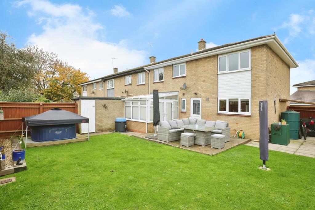 Additional property image - Byron Walk, Temple Herdewyke, Southam