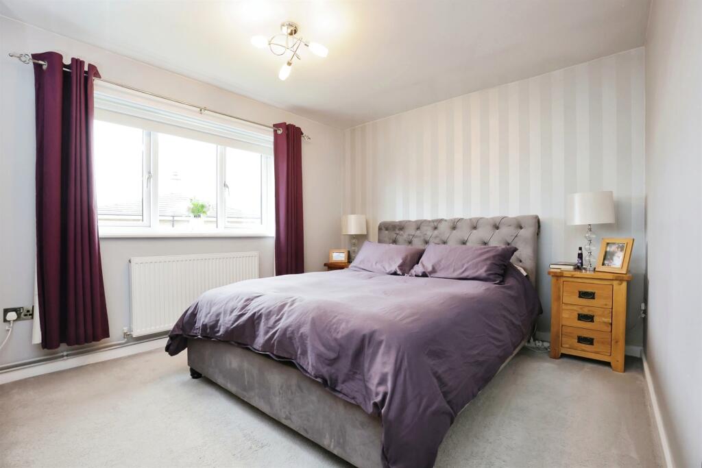 Additional property image - Byron Walk, Temple Herdewyke, Southam