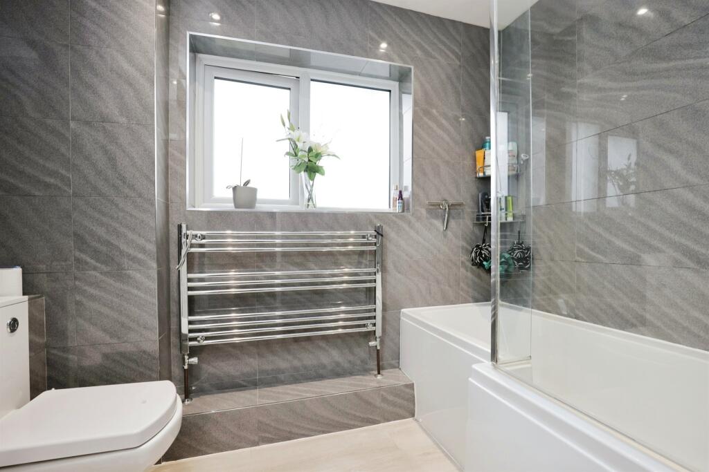 Additional property image - Byron Walk, Temple Herdewyke, Southam