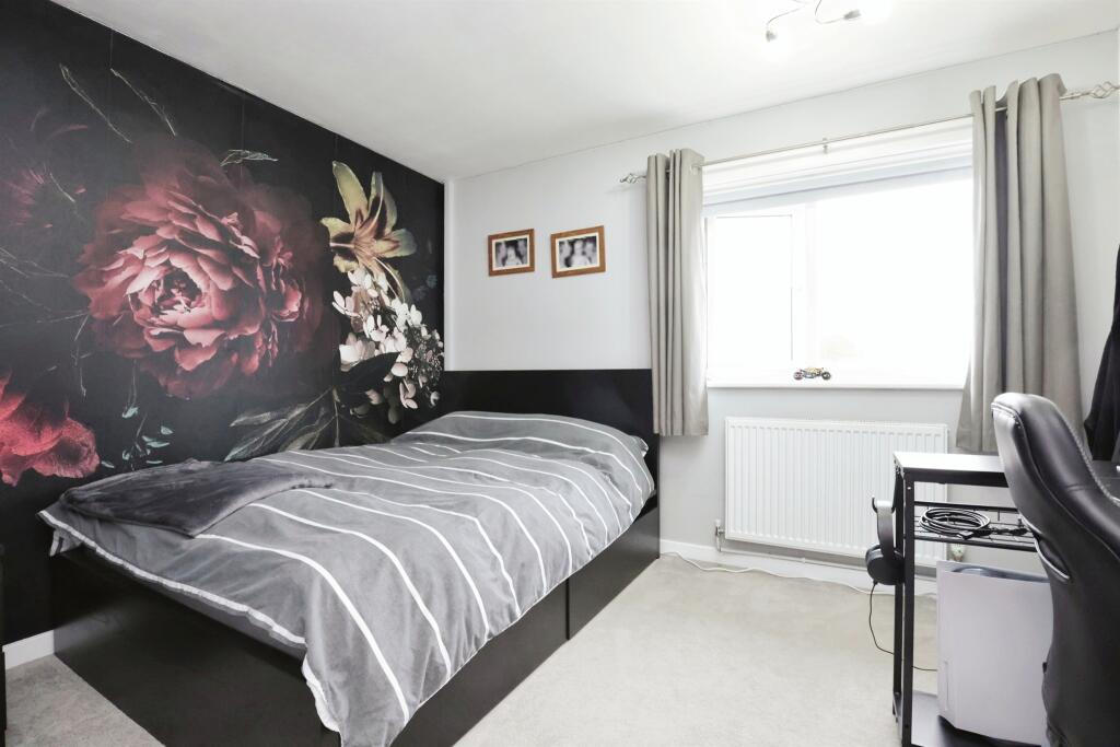 Additional property image - Byron Walk, Temple Herdewyke, Southam