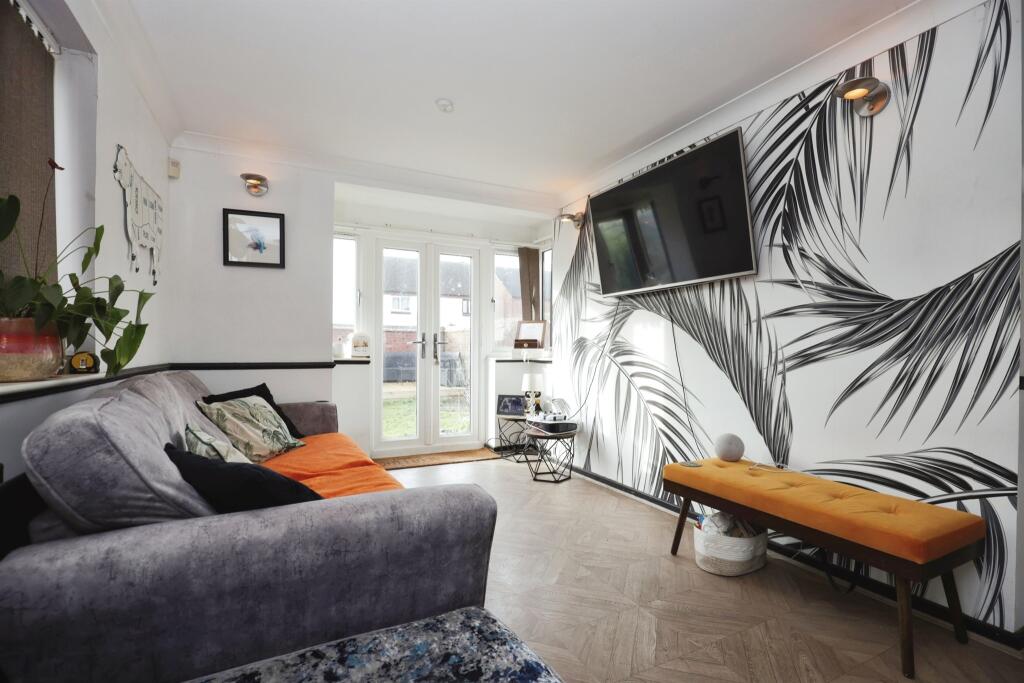 Additional property image - The Furrows, Southam