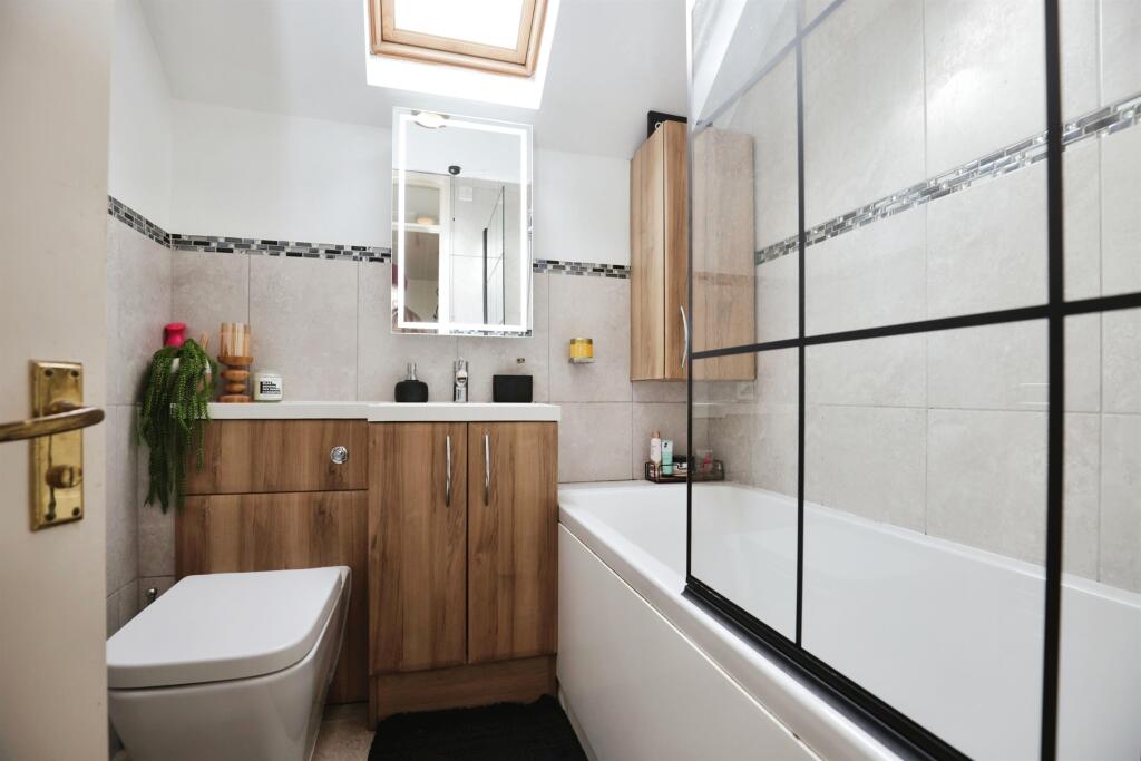 Additional property image - The Furrows, Southam