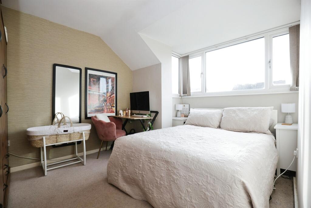 Additional property image - The Furrows, Southam