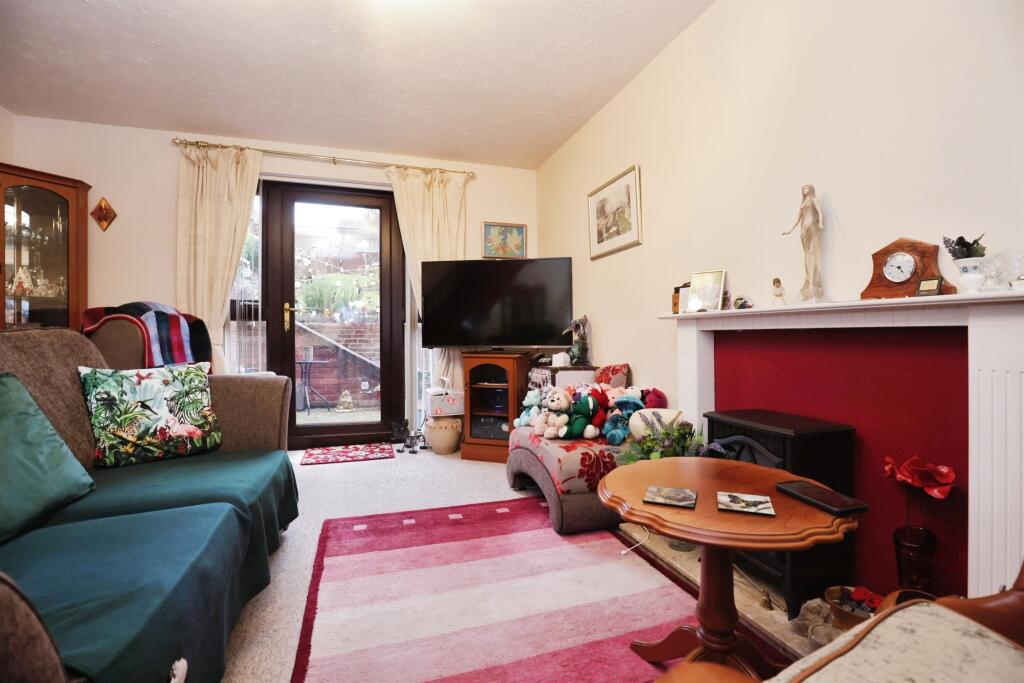 Additional property image - Hillside Croft, Napton, Southam