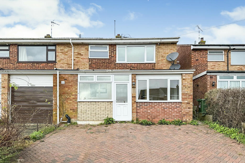 3 bedroom semidetached house for sale in Dorchester Avenue, Hampton