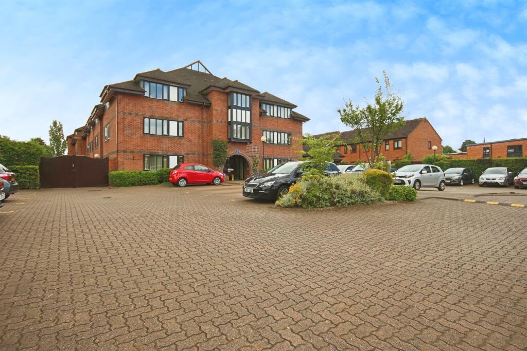 Main image of property: Coten End, Warwick