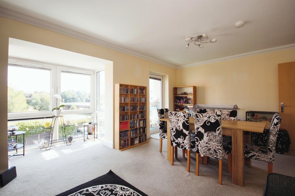 Additional property image - Trent Place, Warwick